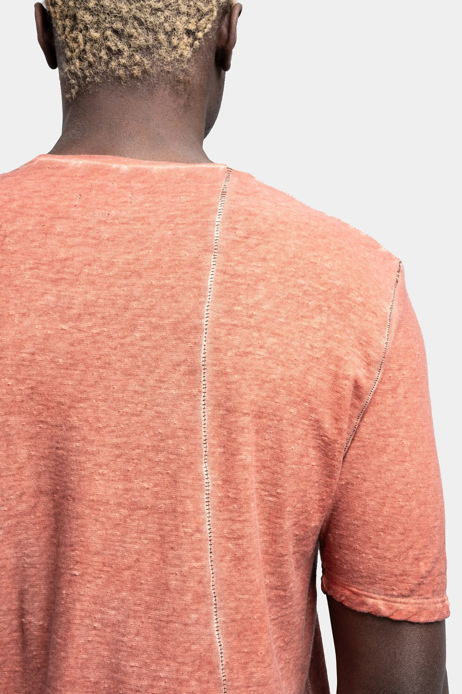 Asymmetric seams tee, Orange resin