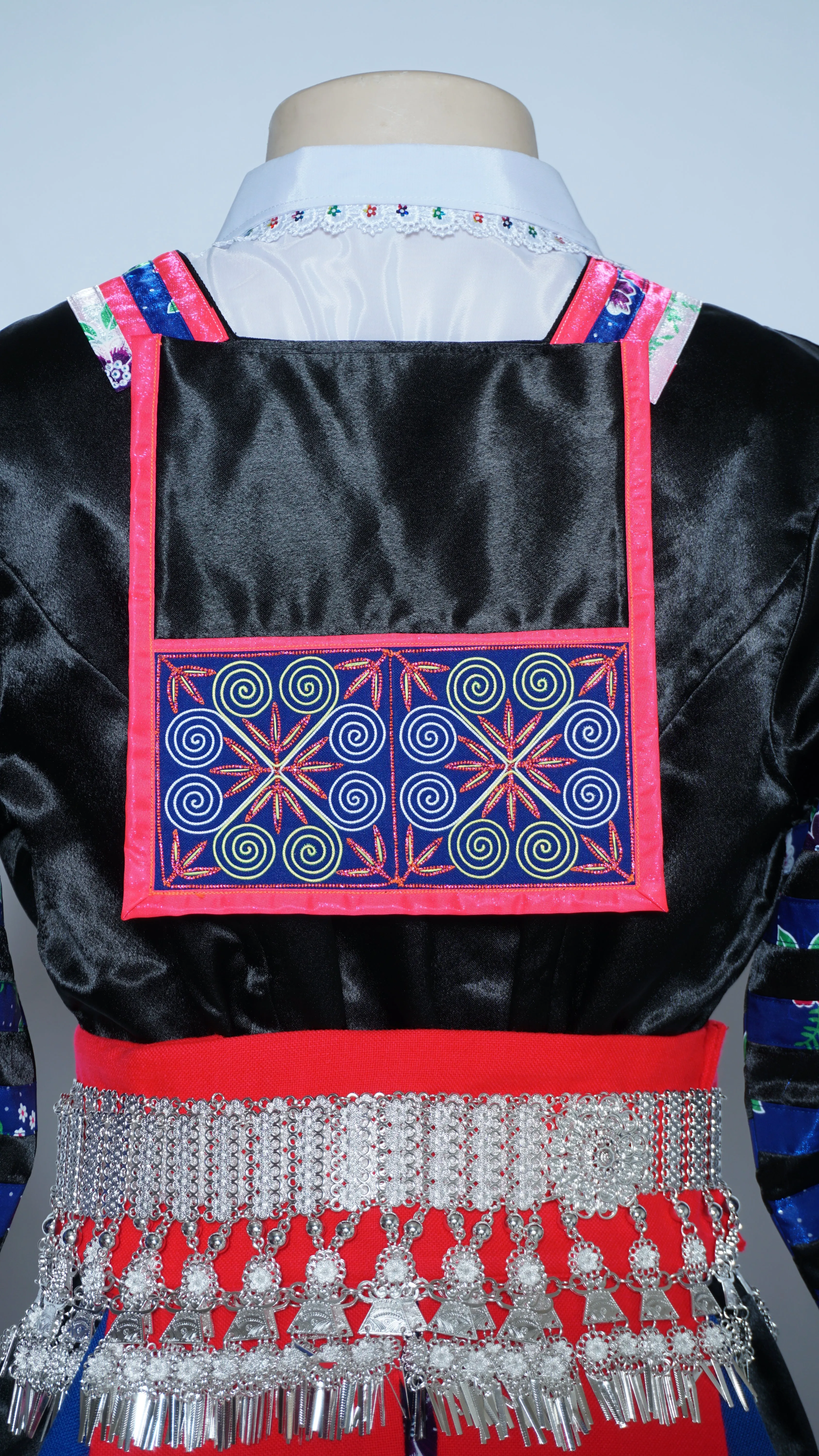 Hmong Txaij Blue Floral Outfit (40")